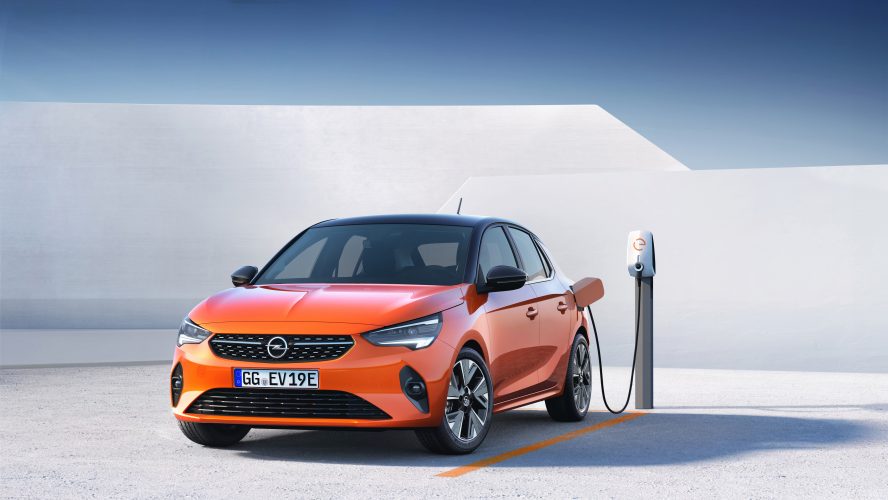 Opel-Corsa-e-Charging-506890-888x500